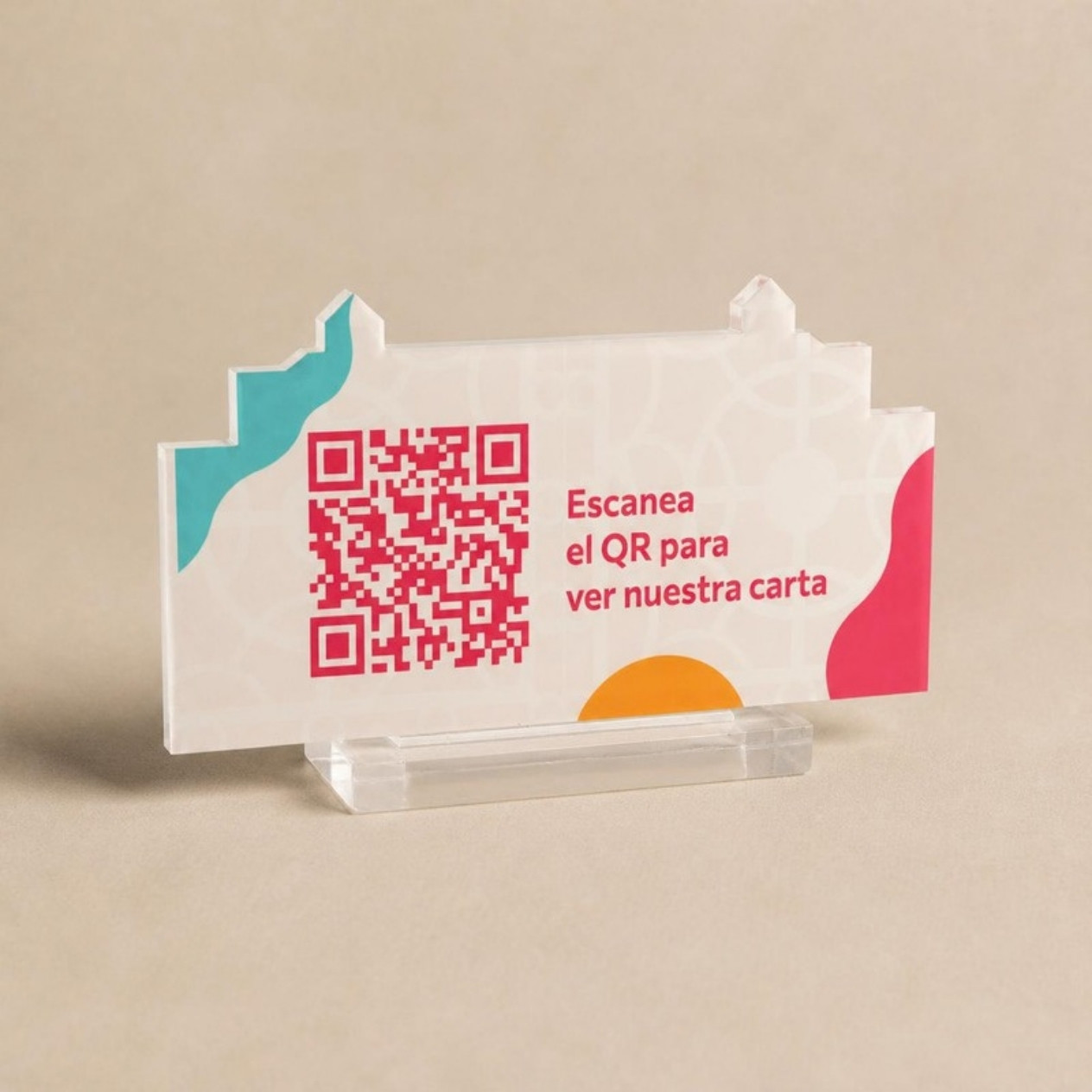 QR de metacrilato con corte especial y base
